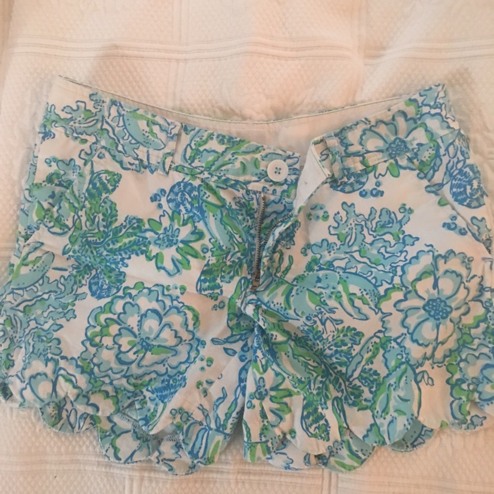 Lilly Pulitzer scalloped buttercup shorts